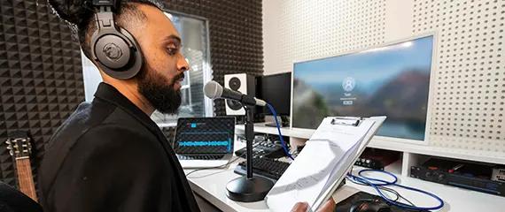 Voice Recording in Dubai: Why Quality Matters for Business Communication